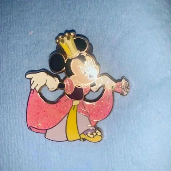 Lot of 3 official  Disney  collectible pins, Minnie Mouse Tinker Bell, pokemon - Picture 10 of 11